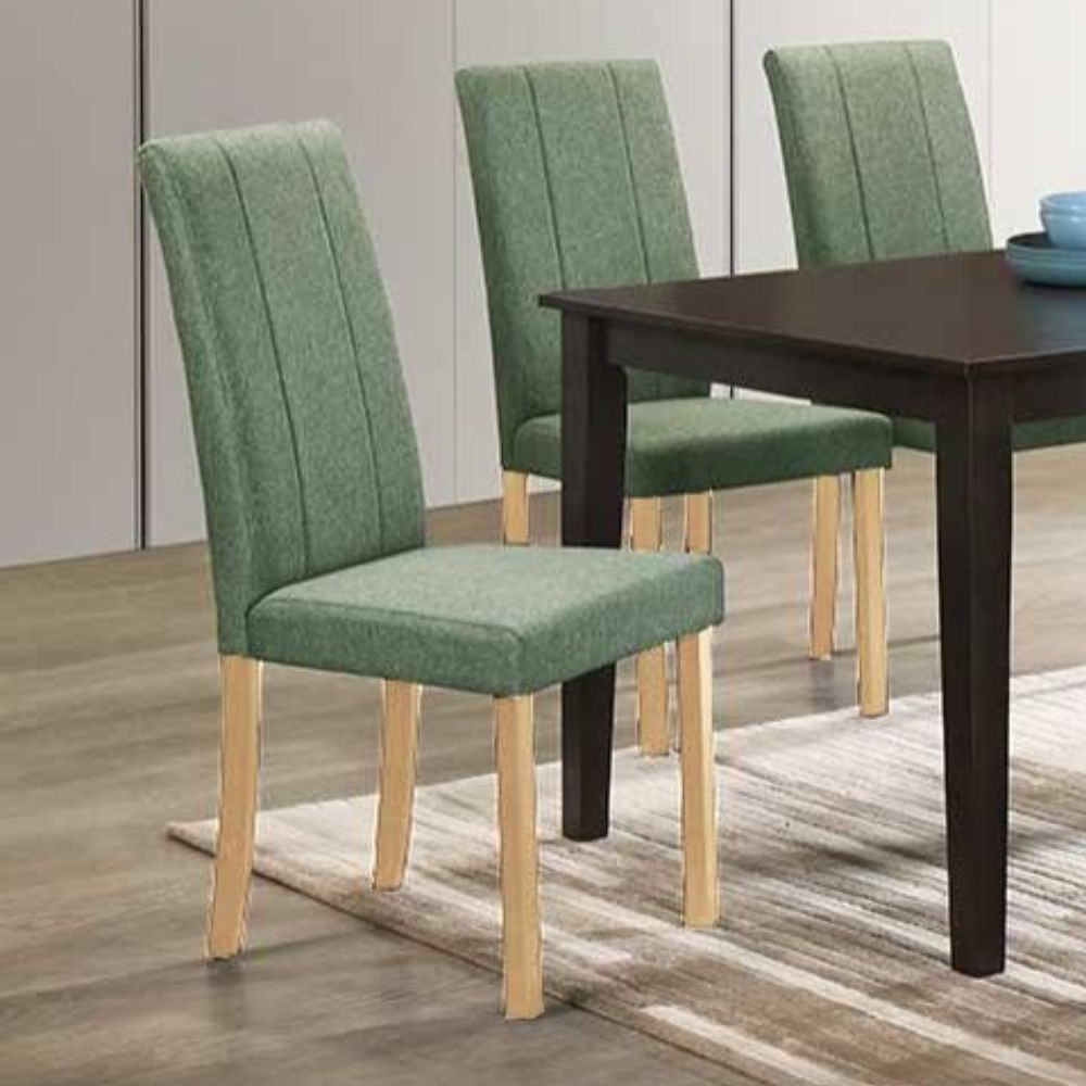 Sedia imbottita struttura in legno rovere e tessuto verde con cuciture verticali Tom